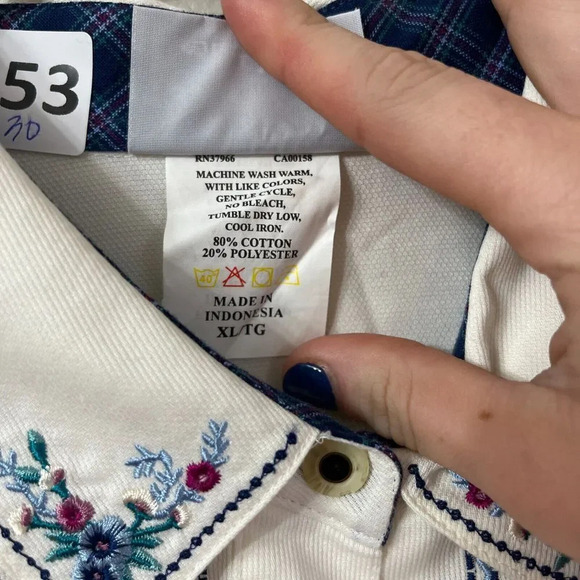 Vtg 80s Jantzen Womens White Button Up Shirt Size XL Embroidered Floral Cottage - Picture 10 of 10